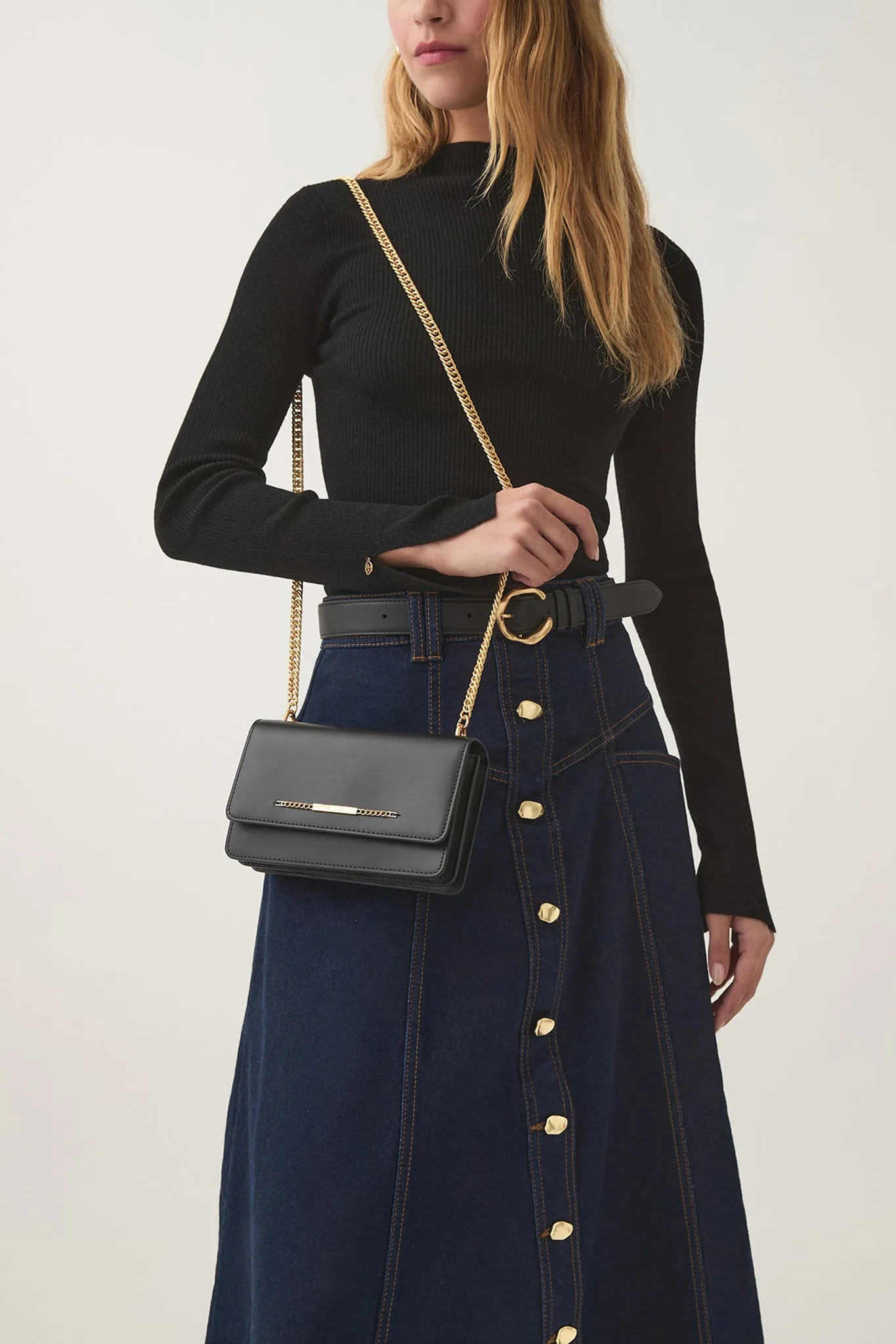Almeida Chain Crossbody