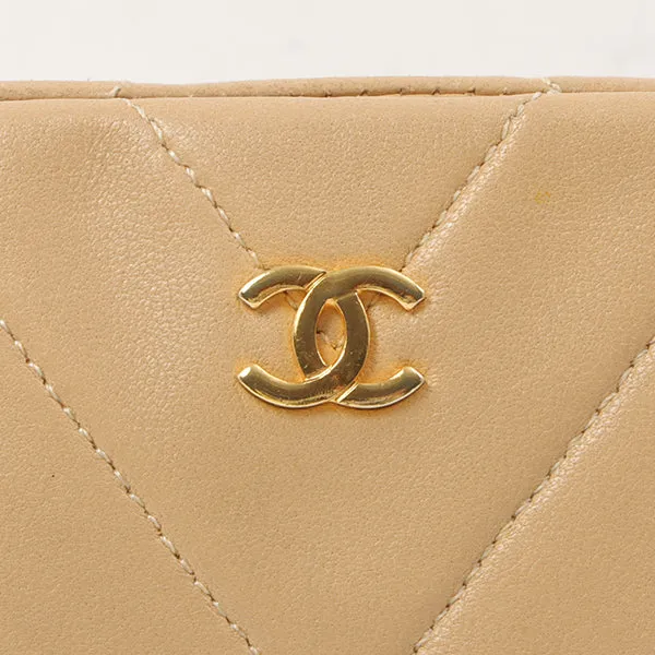 Chanel Around 1990 Made Chevron Cc Mark Plate Metal Clasp Chain Bag Beige
