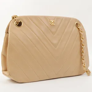 Chanel Around 1990 Made Chevron Cc Mark Plate Metal Clasp Chain Bag Beige