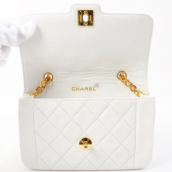 Chanel Around 1997 Made Edge Design Flap Turn-Lock Bijoux Chain Bag White