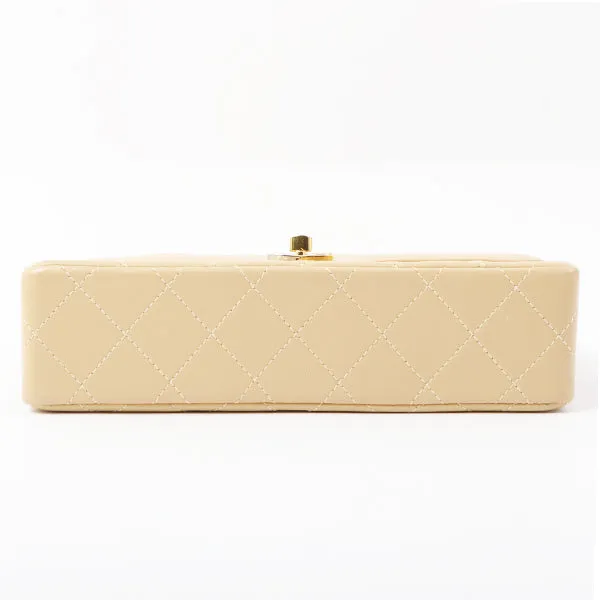 Chanel Around 1997 Made Paris Limited Design Flap Turn-Lock Chain Bag Beige