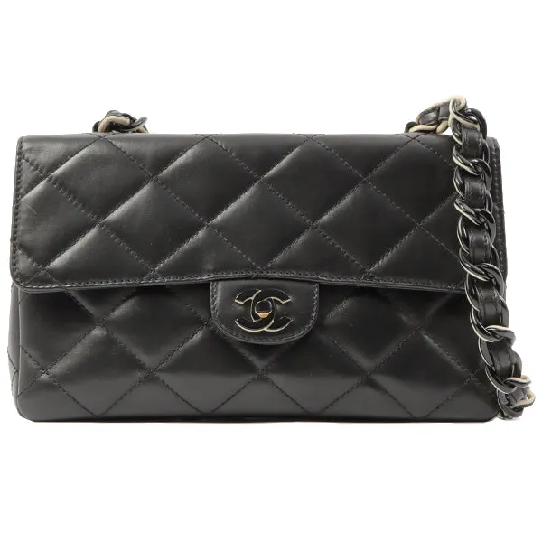 Chanel Around 2000 Made Turn-Lock Plate Plastic Chain Bag Black