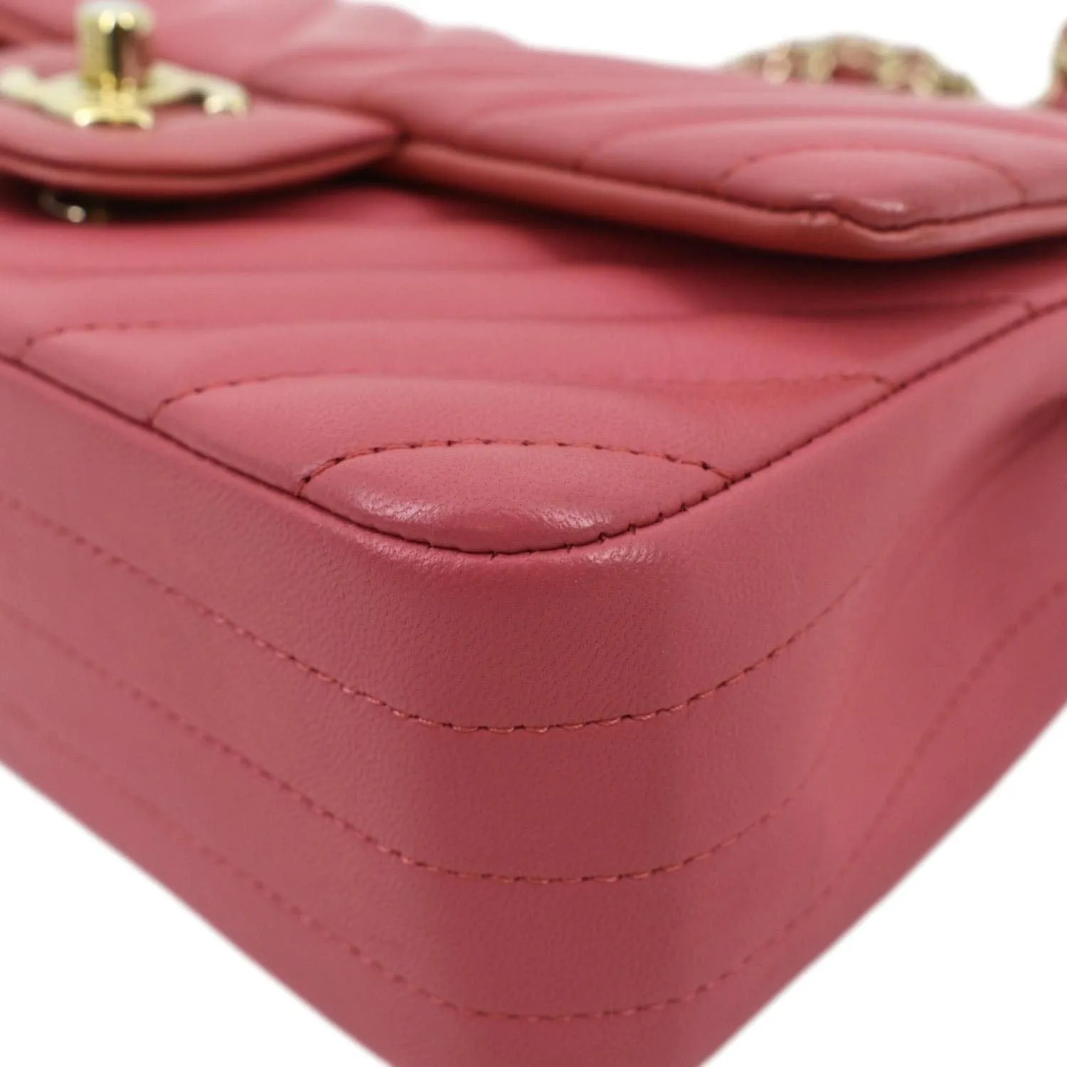 CL Timeless Classic Square Flap Chevron Calfskin Leather Crossbody Bag Pink