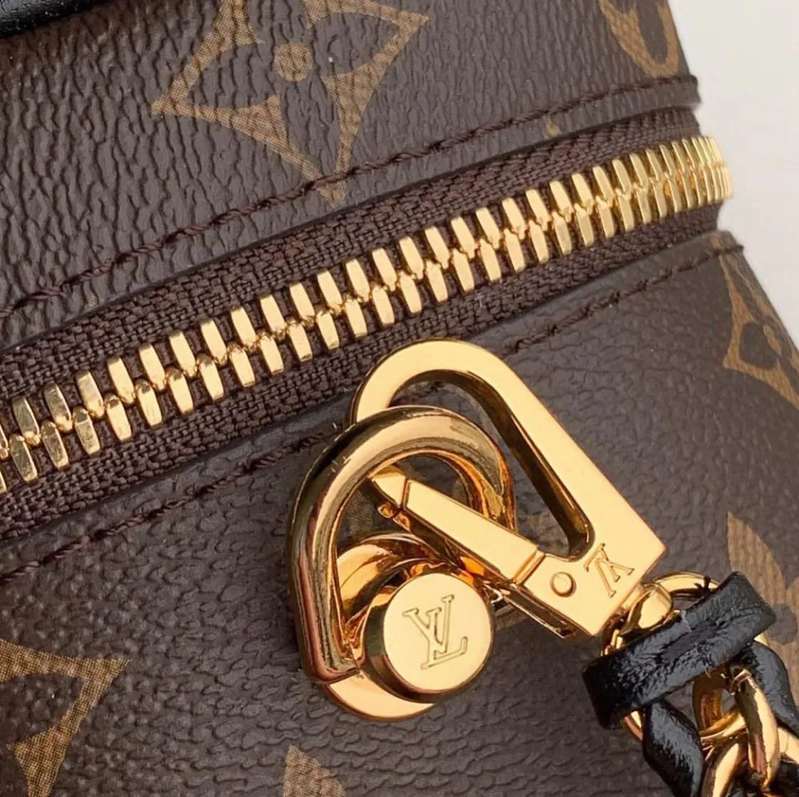 Designer Bags - LOV - 6002
