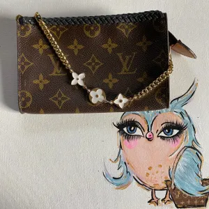 The Junco - Vintage Monogram in Black Wristlet