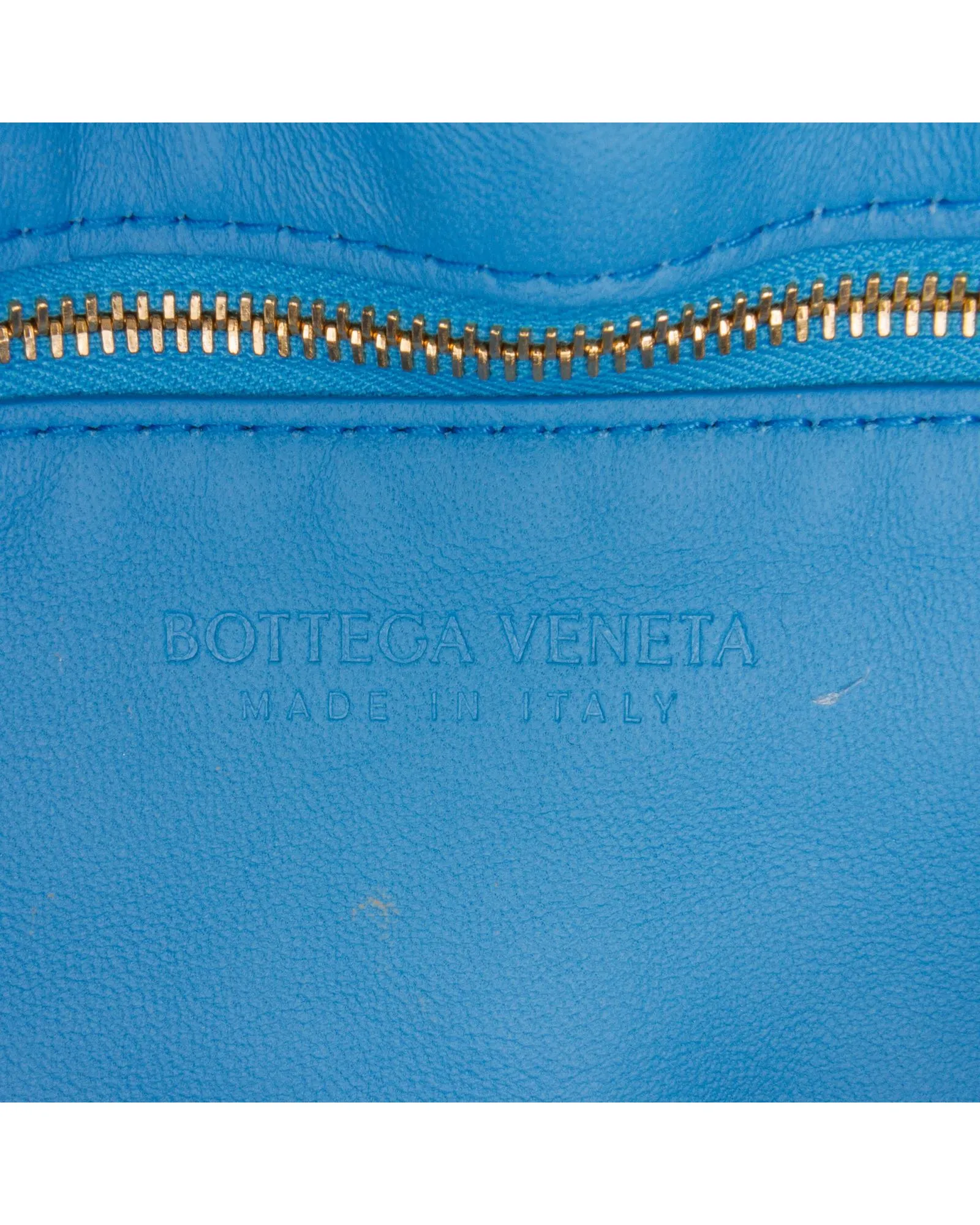 Woven Leather Chain Cassette Bag with Padded Design